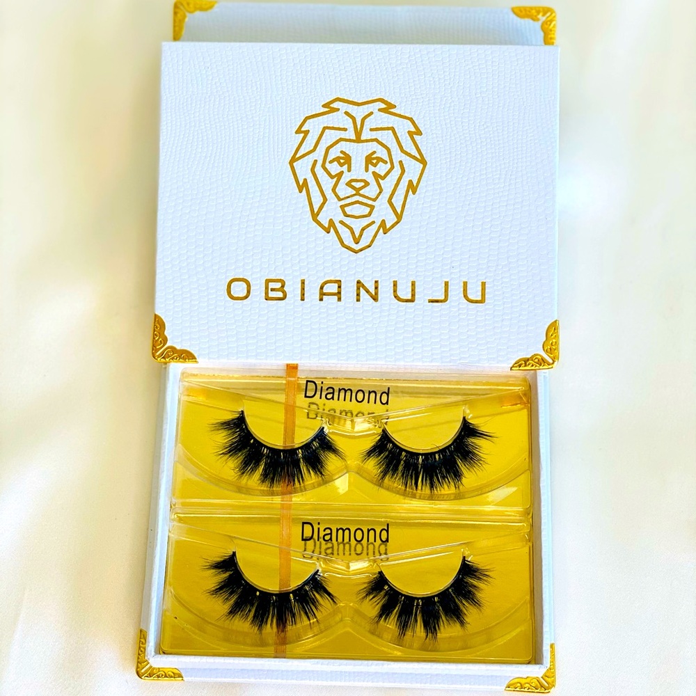 Luxury Mink Lashes “Diamond” by OBIANUJU Beverly Hills